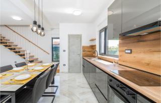 Stunning Home In Fazana With Wifi - 5
