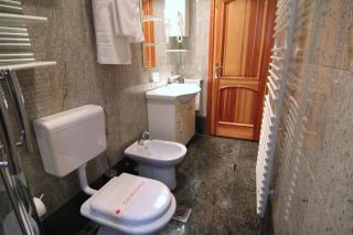 Le Petit Prince Guesthouse Free Parking - Sarajevo - 6