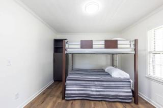 Sleeps 8, Lake Lanier Hidden Gem - Buford - 2