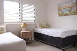 Mirage Luxury Beachside 3 Bedroom Apartment - Alexandra Headland - 1