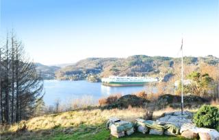 Cozy Apartment In Lyngdal With Wifi - 9