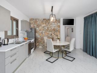 Villa in Corfu with Stunning Mountain Views - 6