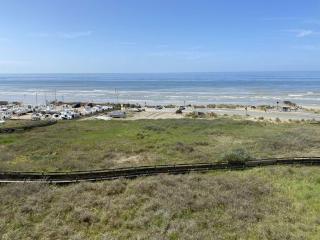 Charmant Appartement Avec Terrasse, 2 Chambres et Parking Privatif - WiFi Inclus - FR-1-672-25 - 9