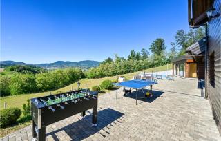 Four-Bedroom Holiday Home - Lepajci - 3