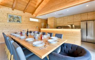 Four-Bedroom Holiday Home - Lepajci - 5