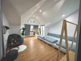 Moon & Wind House - 8