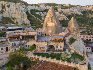 Panoramic Cave Hotel - Göreme - 1