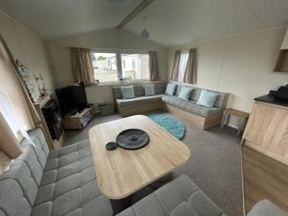 Modern 6 Berth Caravan With Wifi At St Osyth Beach In Essex Ref 28051Fv - 6