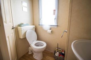 Lovely 6 Berth Caravan With Decking To The Side In Heacham Ref 21040E - Heacham - 2