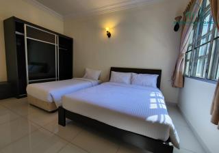 99 Kelawei - George Town - 2