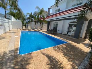 Villa Diana - 200 meters from Kapparis, Fireman's Beach - Paralimni - 5