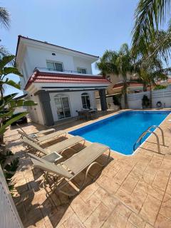 Villa Diana - 200 meters from Kapparis, Fireman's Beach - Paralimni - 6