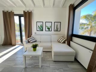 Rosalia Homestay - Ponente Apartment - 1