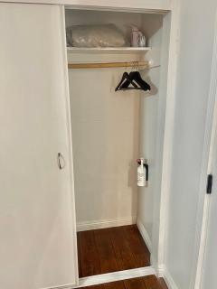 Cozy Studio - Apt 2 - Private Entrance - 3