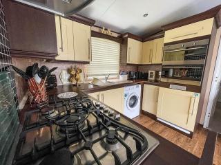 Beautiful Caravan At Manor Park In Hunstanton Beach, Norfolk Ref 23026H - Hunstanton - 4