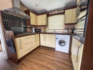 Beautiful Caravan At Manor Park In Hunstanton Beach, Norfolk Ref 23026H - Hunstanton - 2