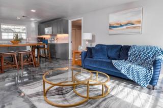 Charming Family Oasis ~ Dog-Friendly ~ Backyard - 2