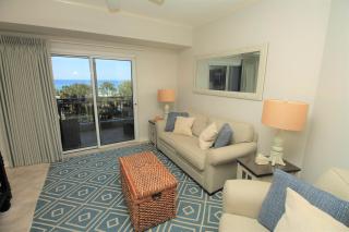 Golf cart. Remodeled condo! Westwinds 4727 Gulf front. Larger floorplan!! Wonderful pool - Destin - 7