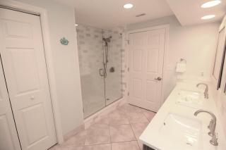 Golf cart. Remodeled condo! Westwinds 4727 Gulf front. Larger floorplan!! Wonderful pool - Destin - 2