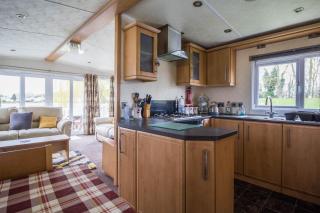 Lovely Caravan With A Lake View At Southview Holiday Park Ref 33043Cl - Skegness - 7