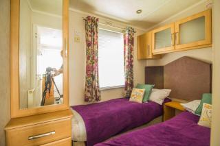 Lovely Caravan With A Lake View At Southview Holiday Park Ref 33043Cl - Skegness - 4