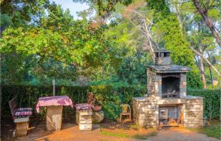 1 Bedroom Cozy Apartment In Premantura - 8