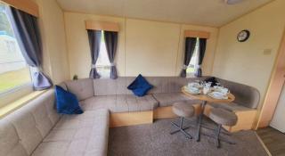 Lovely Caravan At Valley Farm Holiday Park, Sleeps 8 Ref 46127V - Great Clacton - 8