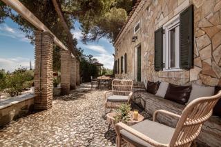 Astarte Villas - The Pine Tree Villa with Pool - Makhairádhon - 4