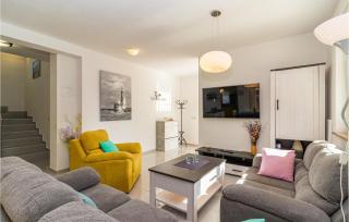 Gorgeous Home In Pula With Wifi - Pula - 2