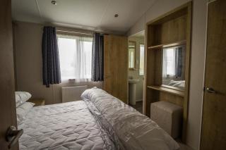 Luxury Lodge With Decking In Hunstanton At Manor Park Ref 23144K - 4