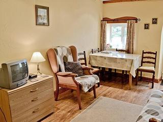 Ty Canol - Llanfaelrhys - 4