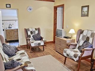 Ty Canol - Llanfaelrhys - 2