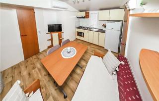 Cozy Home In Sveti Filip I Jakov - 8