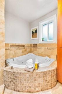 Idyllic Lakeside Getaway - Hidden Gem - 4