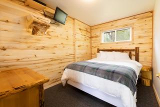 Beargrass Lodging & RV Resort - Hungry Horse - 9