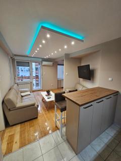 Centar Lux Apartman - Novi Sad - 6