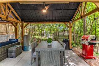 Pine Lodge Midtown Atlanta - Luxury Oasis, Quiet & Central Location, Beltline & Piedmont Park Steps Away - 1