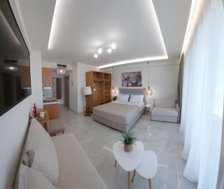 Wide Blue Luxury Boutique Suites - Neos Marmaras - 1