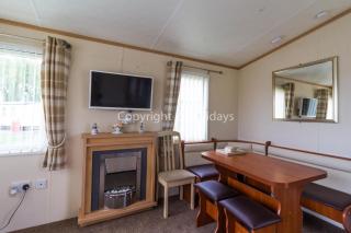 6 Berth, Wheelchair Adapted Caravan At Southview Holiday Park Ref 33084S - Skegness - 1