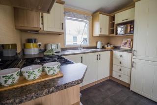 Lovely 6 Berth Caravan At Southview Holiday Park Ref 33032Cl - 4