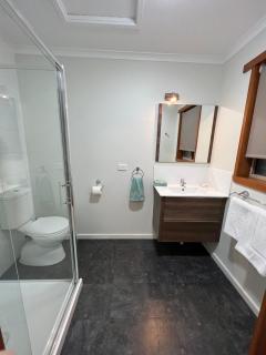 Greenways Holiday Units - Tocumwal - 2
