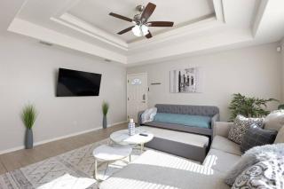 Cozy 3 Bed 2 Bath Apartment, Near Shopping Plazas, Expressway and Free Parking - Edinburg - 4