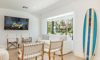 Surf Side Retreat - Hotel Home Stays - 1