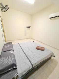 Air-home M3 Simpang near Aulong Econsave, 4BR, 10pax, Netflix - Taiping - 1