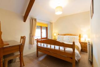 Wheel Farm Cottages - 8