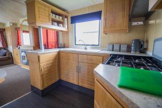 8 Berth Caravan With Free Wifi At Heacham Holiday Park In Norfolk Ref 21008E - Heacham - 6