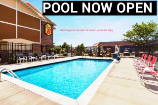 Super 8 by Wyndham Lenexa Overland Park Area/Mall Area - Lenexa - 0