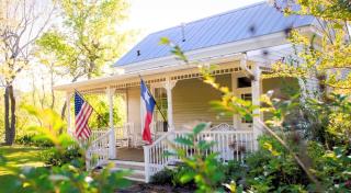 Circa 1900 - Historic - Romantic - Private - Pond - Fenced Yard - The Cottage at Chappell Hill - 0