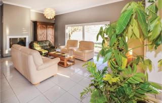 Amazing Home In Milhaud With Wifi - Milhaud - 9