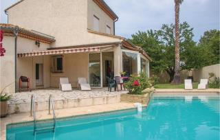 Amazing Home In Milhaud With Wifi - 1